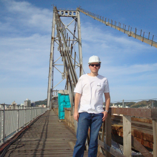 VICTOR E. PEDROSA REQUENA